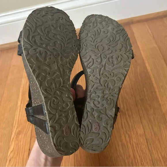 Teva Women’s Ventura Cork Black Brown Ankle Strap Wedge Leather Sandals Size 8 - Picture 5 of 6